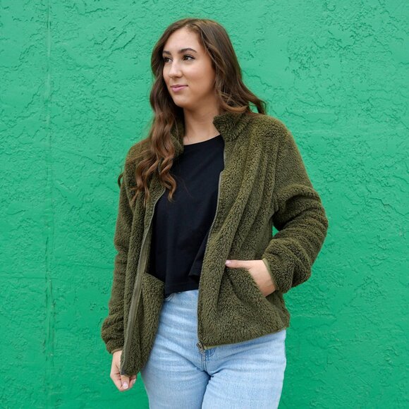 NWT -Apricot Fleece Jacket in Green - Picture 3 of 5